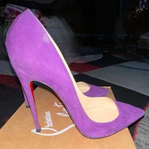 SOLD - Christian Louboutin So Kate Heels